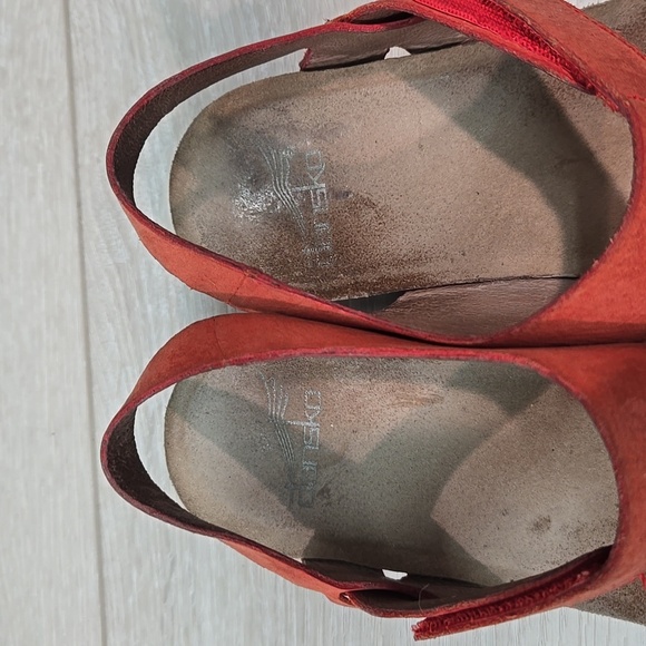 Dansko Women's Ankle Leather Red Sandals Wedge Sz 38/7.5-8 - Picture 5 of 16